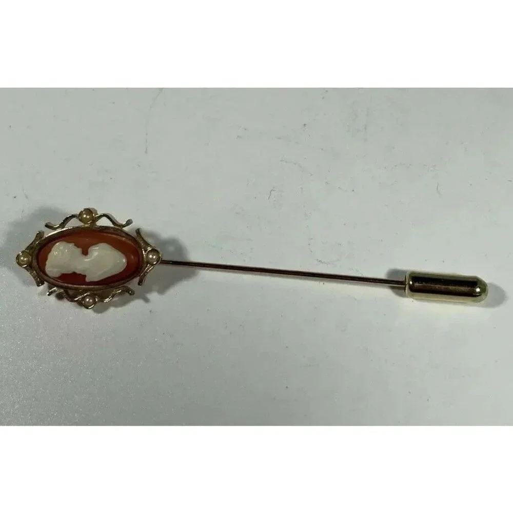 Vintage Victorian Avon Cameo Stick Pin Brooch Goldtone‎